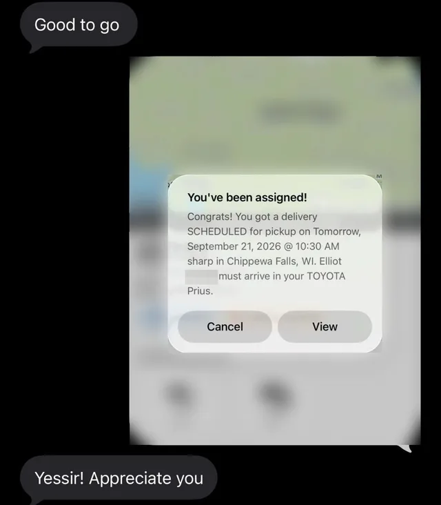Text thread: a fleet driver says "Good to go", the Curri assignment notice for a scheduled 10:30 AM pickup in Chippewa Falls, WI, and his reply "Yessir! Appreciate you".